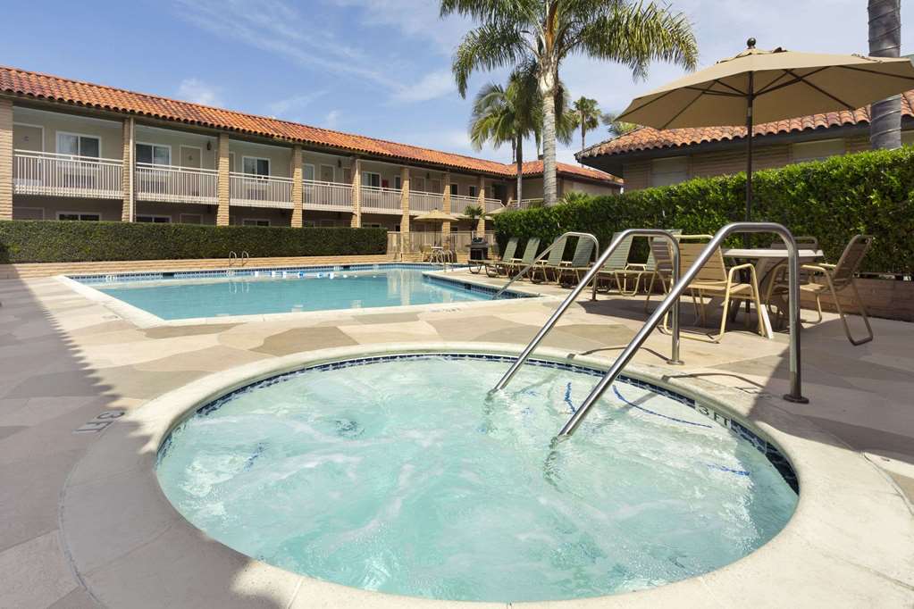 Travelodge by Wyndham Orange County Airport Costa Mesa - photo 46