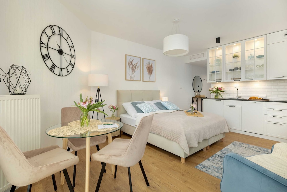 Holiday studio with access to pool and sauna — 4-Star Luxury Hotel in Pobierowo, Poland