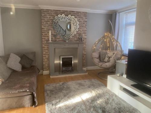 Welsh Retreat with Stunning Views sleeps upto 4 — hotel in Mountain Ash