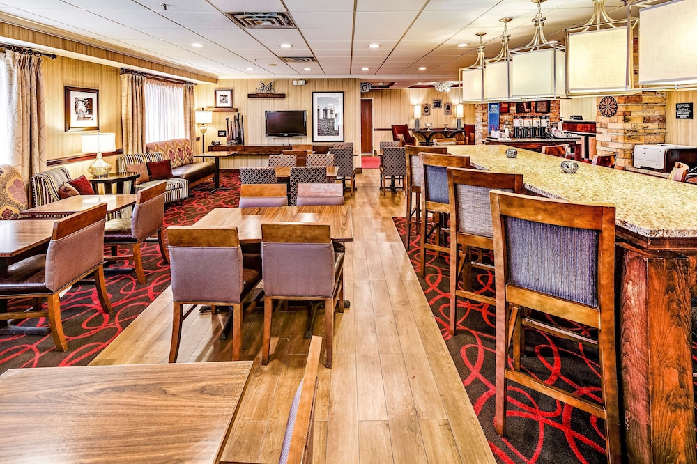 Hampton Inn by Hilton Columbus I 70E Hamilton Rd - photo 56