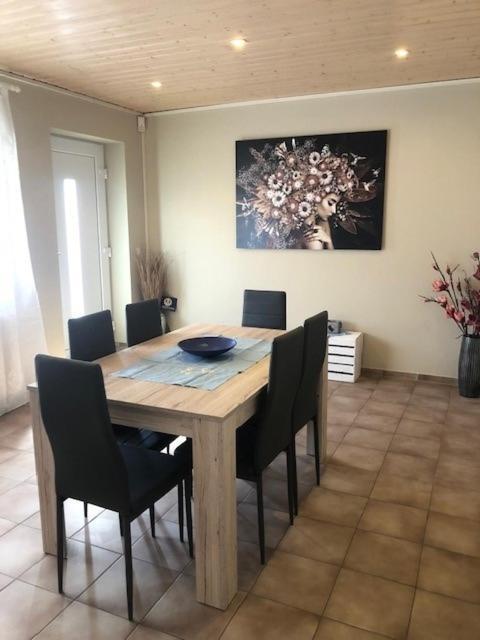 Tulum Ferienwohnung — 4-Star Luxury Hotel in Rodenbach, Germany