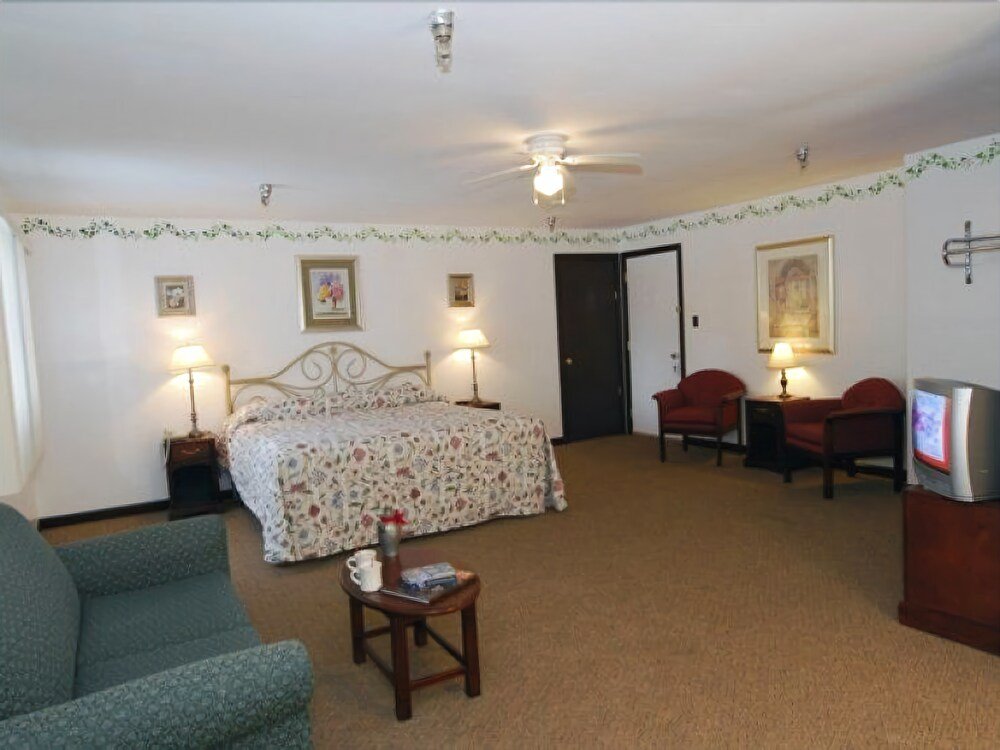 Aroostook Hospitality Inn at Van Buren - photo 6