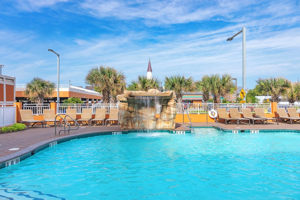 Holiday Inn & Suites Virginia Beach North Beach by IHG - photo 45
