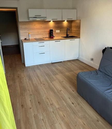 Studio Meuble Pres de la Plage - last minute hotel in Unknown City