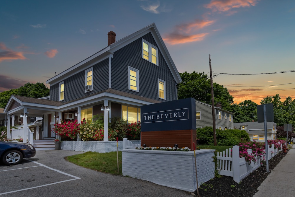 The Beverly - photo 44