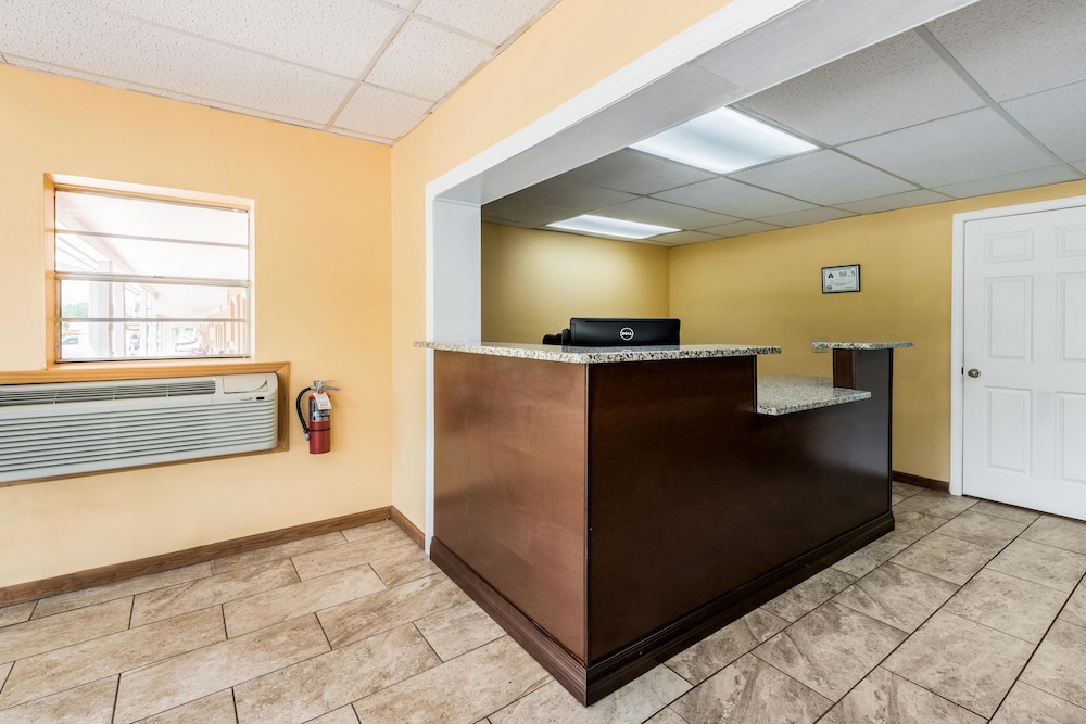 Americas Best Value Inn Franklin - photo 27