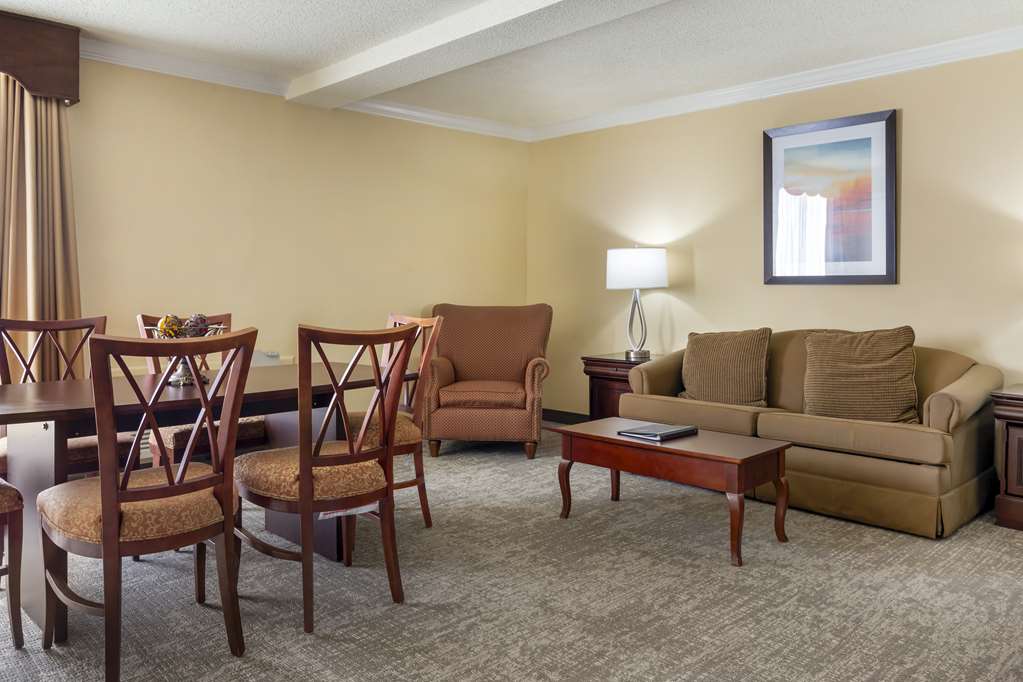 Best Western Plus Burlington - photo 8