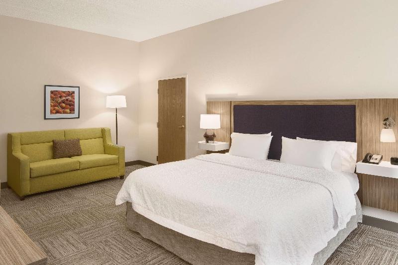 Hampton Inn Lagrange near Callaway Gardens - photo 95