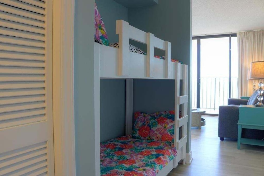 1104 Starfish Room by Atlantic Towers - photo 3