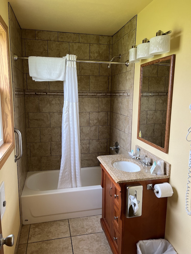 All Star Inn & Suites - photo 285