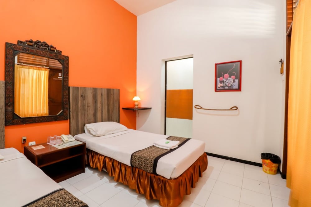 Hotel Pajajaran — Malang — photo 4