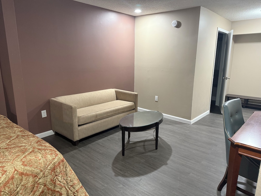 Magnolia Bay Hotel & Suites - photo 12