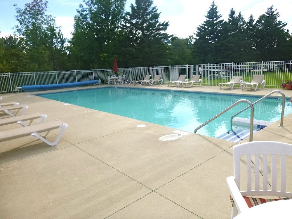 Settlement Courtyard Inn & Lavender Spa - photo 42