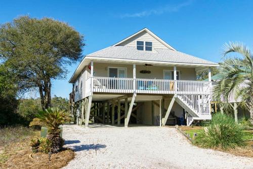 Lay Z Days by Oak Island Accommodations - featured photo