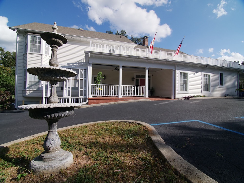 The Capitol Inn Tallahassee - photo 99