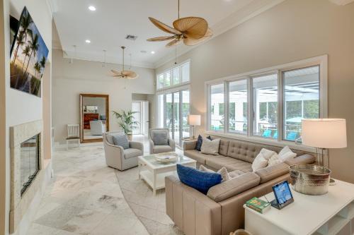 Golf Cart included Waterfront home with Private Boat Dock Heated Pool and Game Room — 4-Star Luxury Hotel in Anna Maria, United States