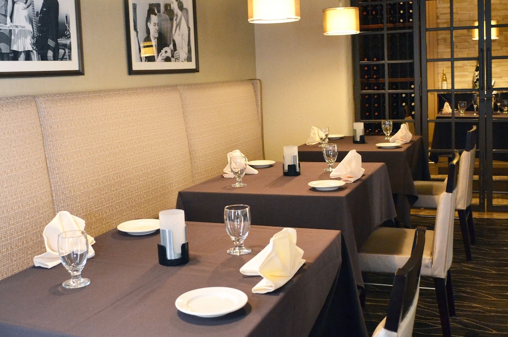 Doubletree by Hilton Houston Hobby Airport - photo 27