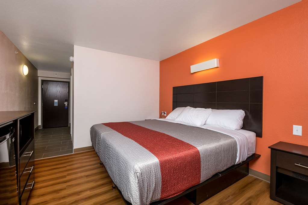 Motel 6 Peoria IL - photo 8