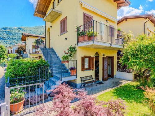 Apartment La Perla by Interhome — 4-Star Luxury Hotel in Colico Piano, Italy