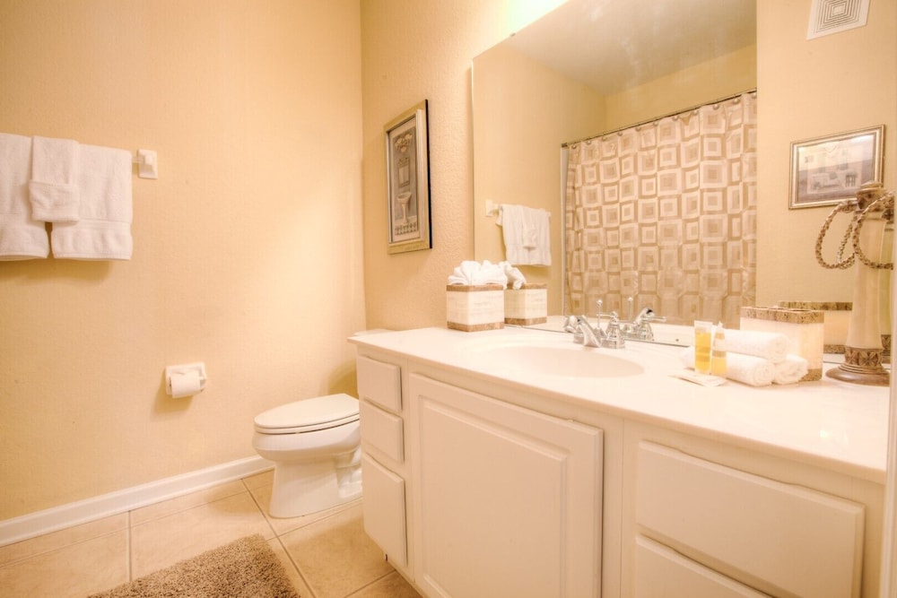 Lovely Third floor Vista Cay Resort Condo - photo 8