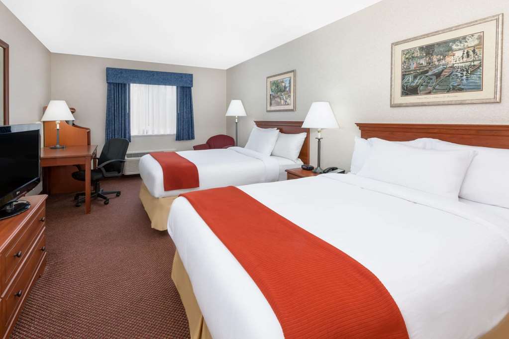 Baymont by Wyndham Howell Brighton - photo 9