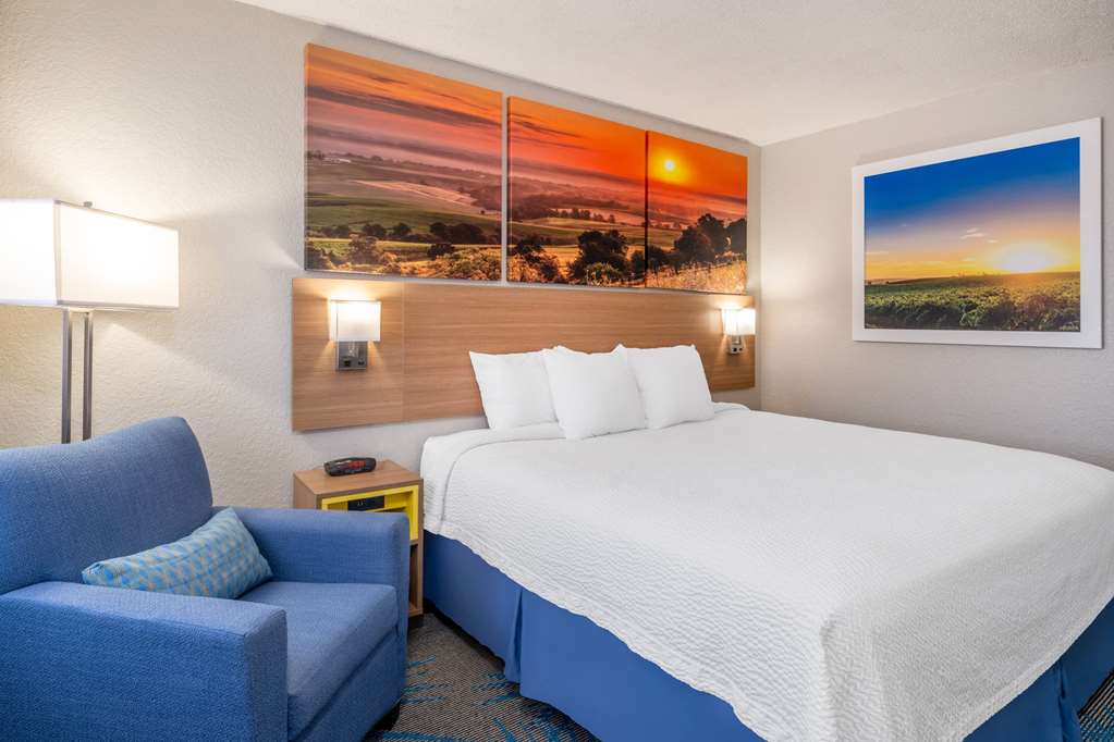 Days Inn by Wyndham Sioux Falls Airport - photo 29