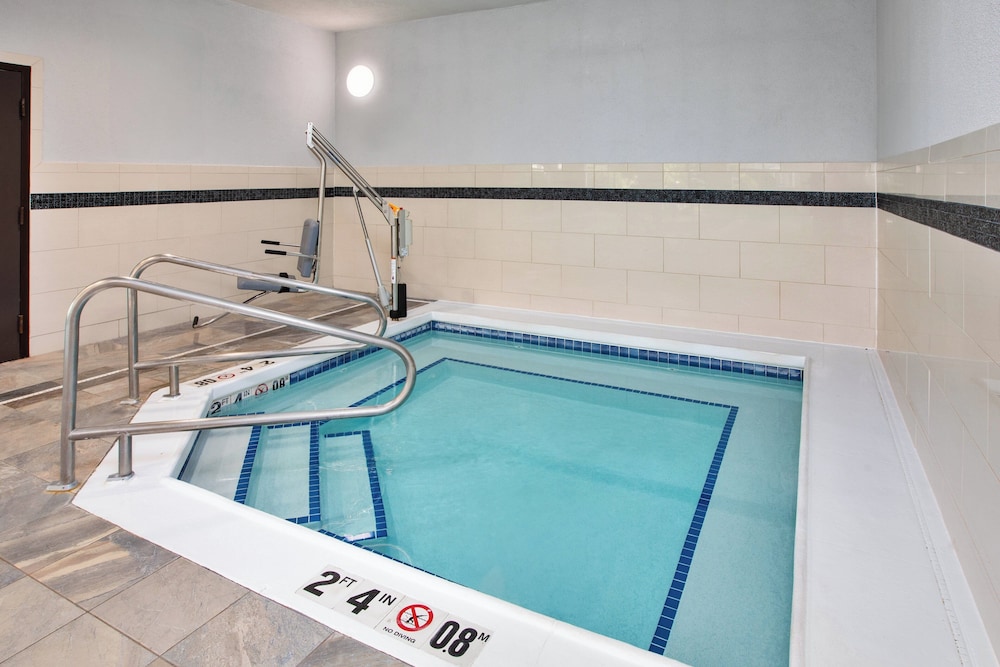 Staybridge Suites Bismarck by IHG - photo 38