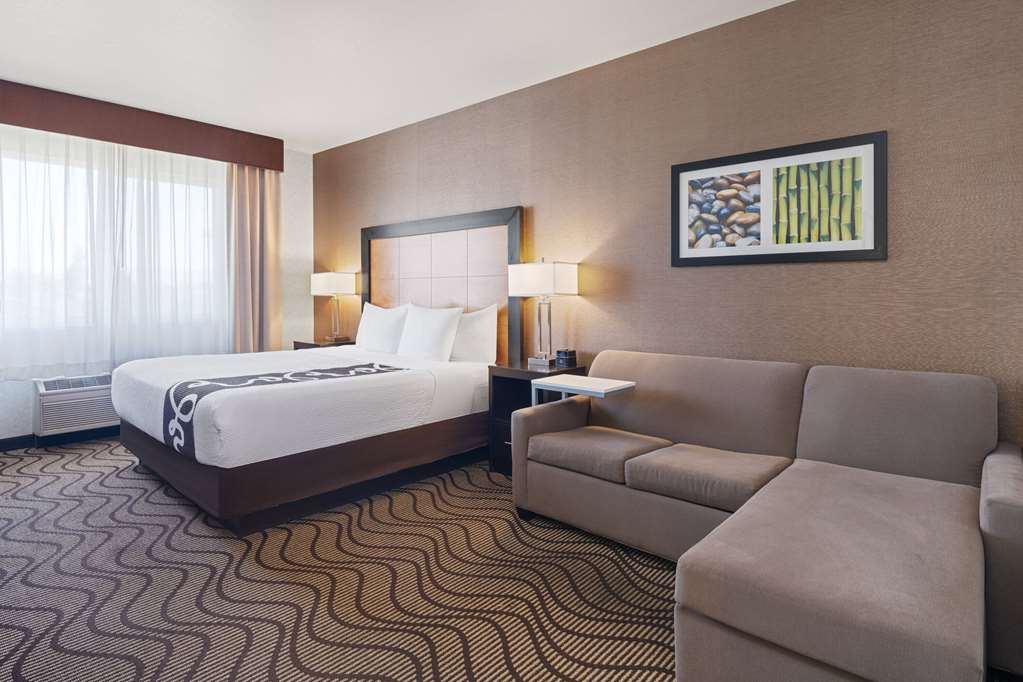 La Quinta Inn & Suites by Wyndham Idaho Falls Ammon - photo 42