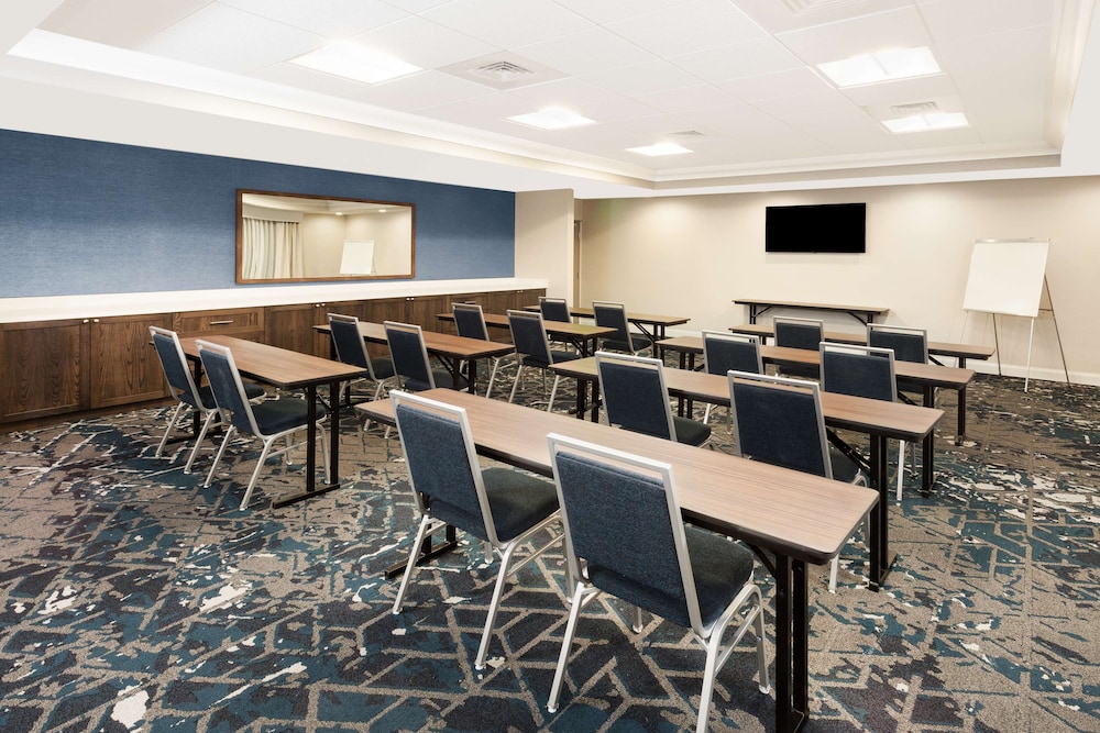 Hampton Inn Kennebunk Kennebunkport - photo 37