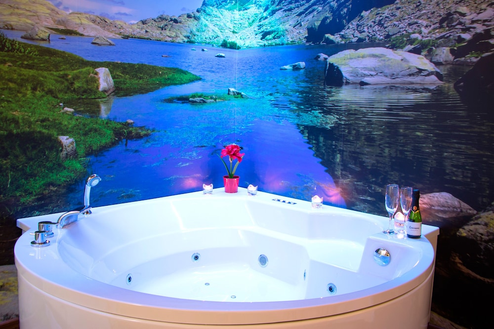 Casa Rural El Cuco — 4-Star Luxury Hotel in Solosancho, Spain