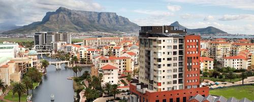 Manhattan Luxury Suite at Canal Walk