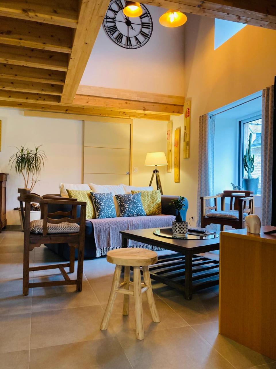 Magnifique Maison Familiale — 4-Star Luxury Hotel in Quistinic, France