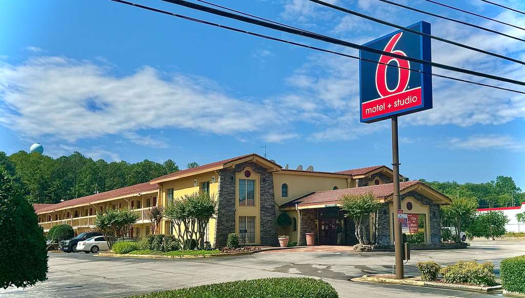 Studio 6 Extended Stay Huntsville AL University Drive - photo 2