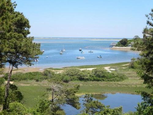 Waterfront In North Chatham Cape Cod — Chatham