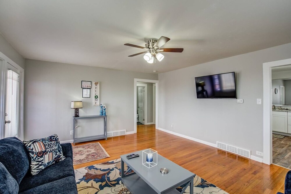 2BR Olympic Training Center Dog friendly - photo 15