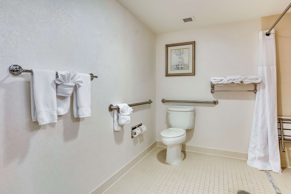 Hilton Garden Inn Louisville Airport - photo 34