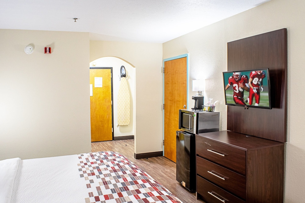 Red Roof Inn & Suites Middletown Franklin - photo 17