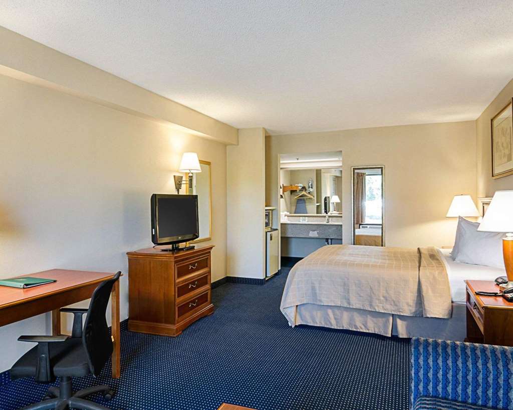 Quality Inn Troutville Roanoke North - photo 17