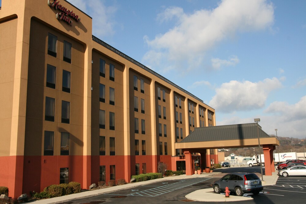 Hampton Inn Altoona - featured photo