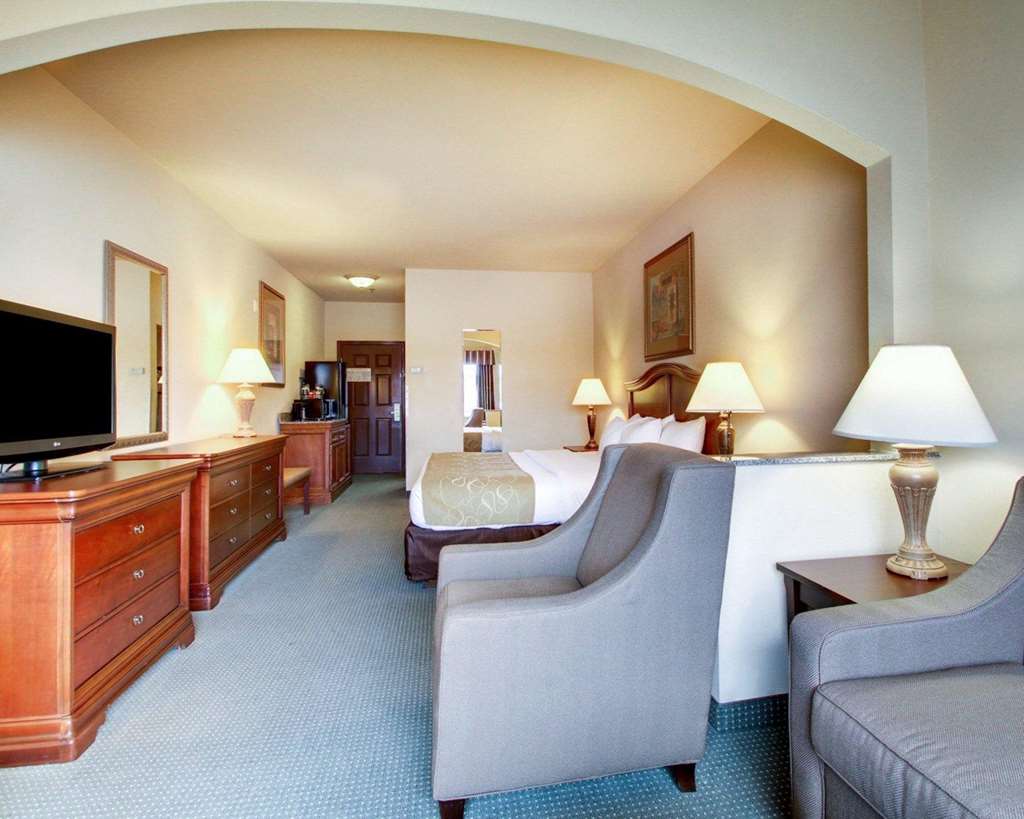 Clarion Suites Vidalia Riverfront - photo 15