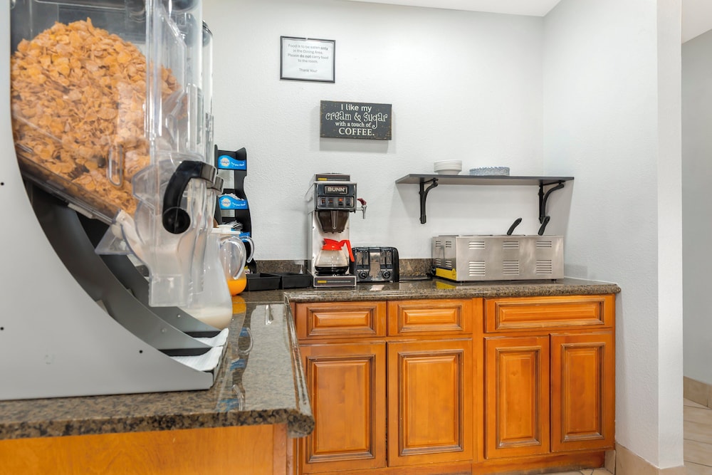 Red Roof Inn Bowling Green - photo 28