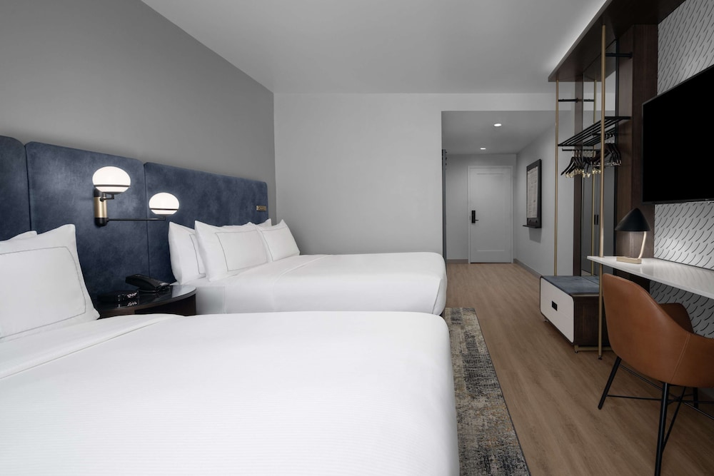 Hotel West & Main Conshohocken Philadelphia Tapestry by Hilton - photo 15