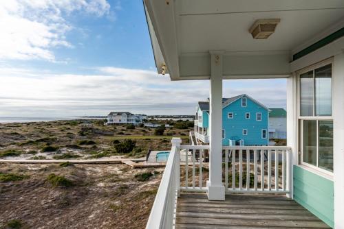 Emerald Breeze by Oak Island Accommodations - photo 5