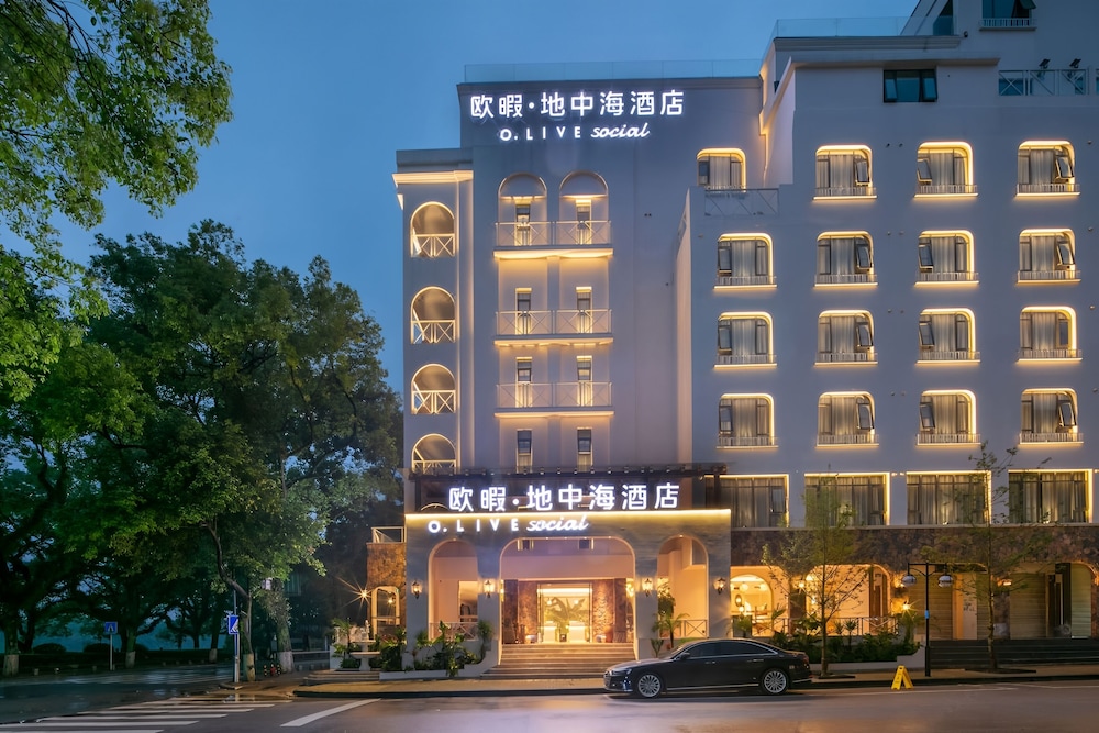 Guilin O LIVE Social Hotel Riverside Adjacent Elephant Hill Pedestrian Street Twin Towers Mediterranean style in Guilin, People's Republic of China