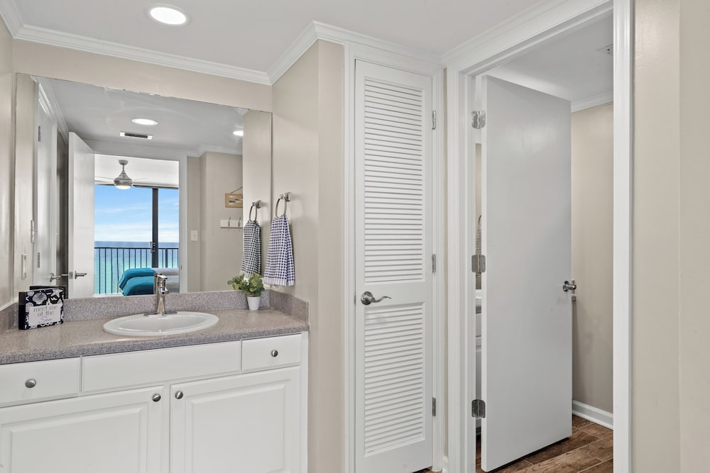 Sandpiper Beacon Beach Resort - photo 378
