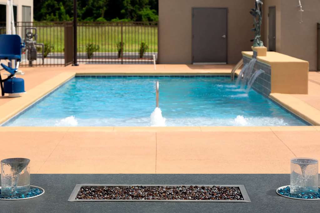 La Quinta Inn & Suites by Wyndham Brunswick Golden Isles - photo 8