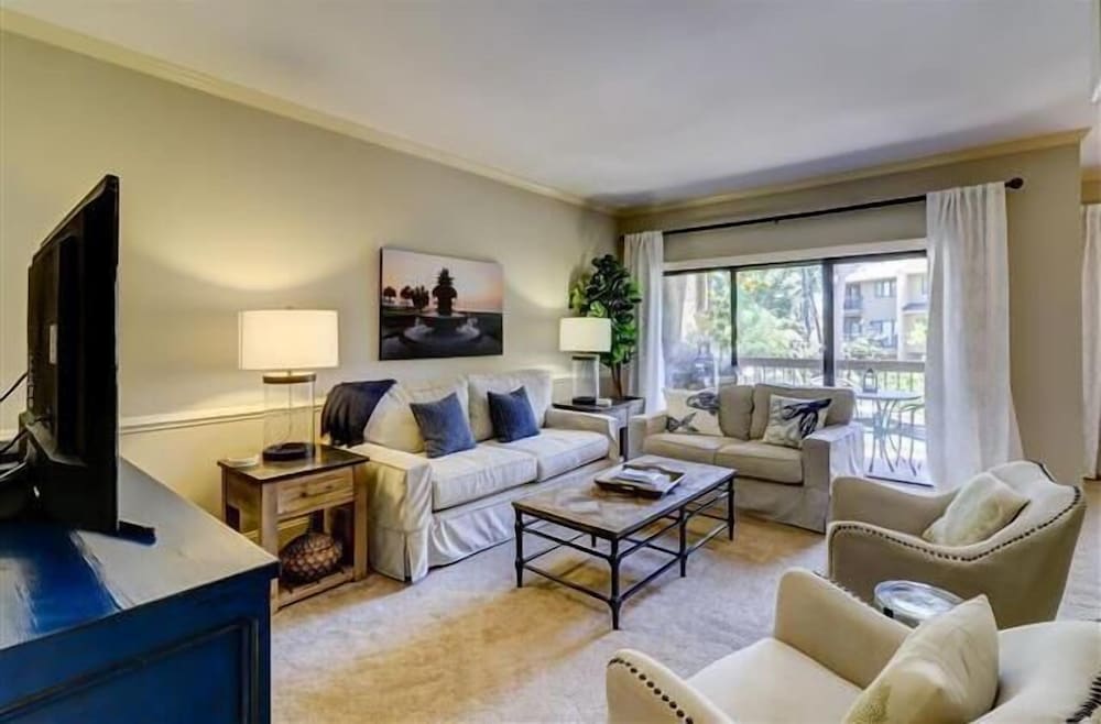1099 Harbour South Club at The Sea Pines Resort - featured photo