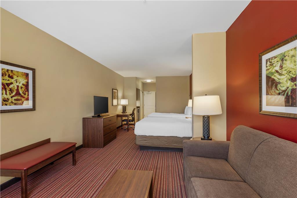 Best Western Plus Hudson Hotel & Suites - photo 32