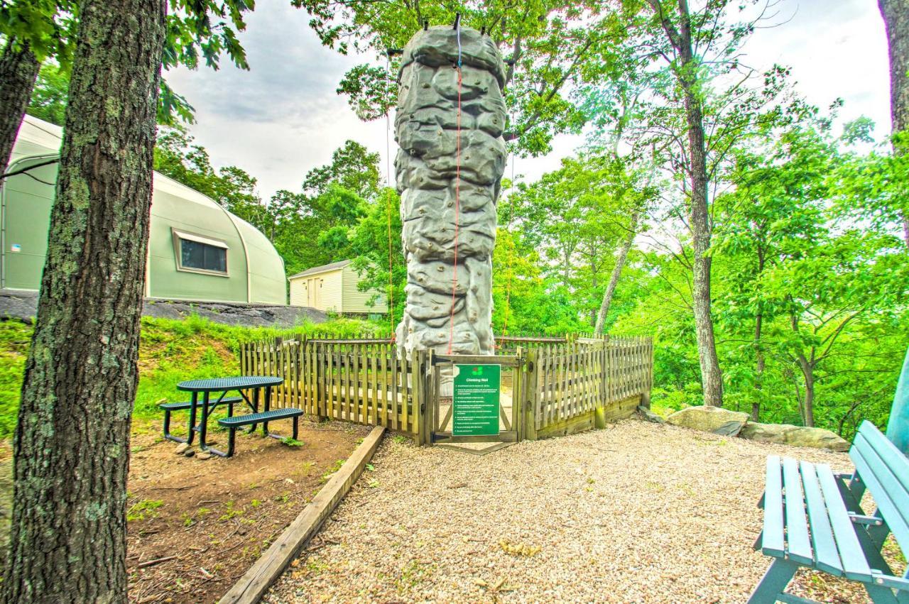 Idyllic Wintergreen Condo with Resort Amenities - photo 17