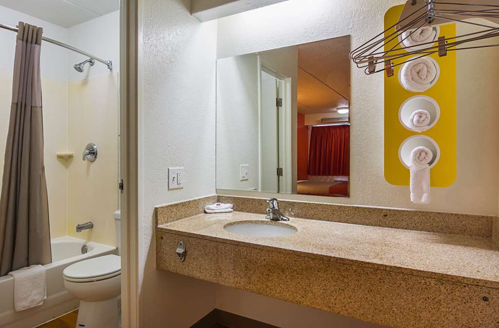 Motel 6 Tucker GA Atlanta Northeast - photo 18